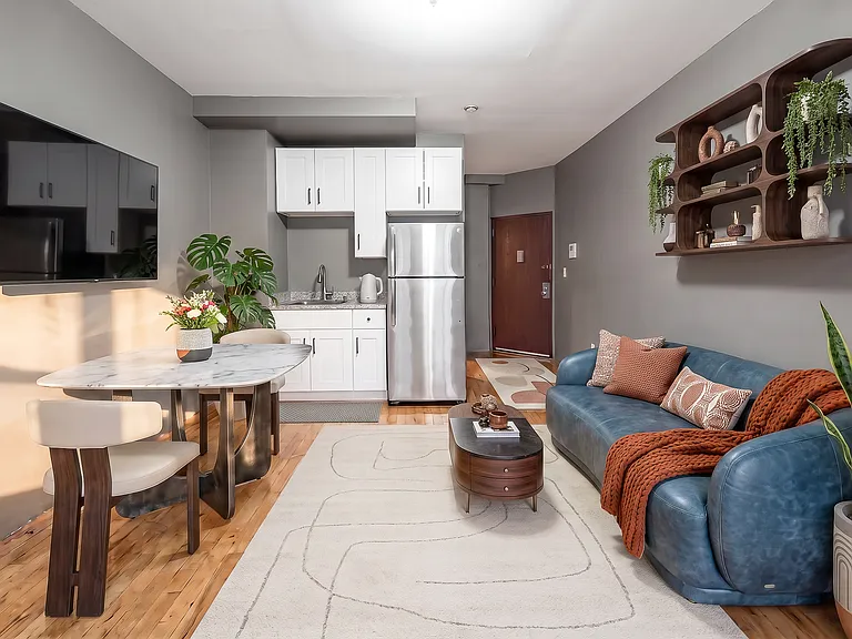 5 Sutton St #1F — Photo 2