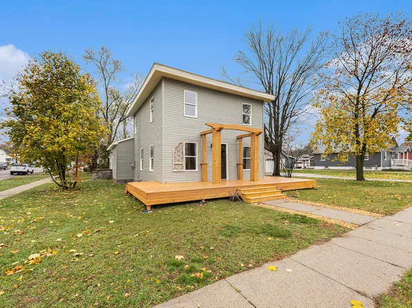 203 W Hammond St, Otsego, MI 49078