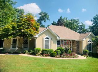285 Falcon Creek Dr, Suwanee, GA 30024