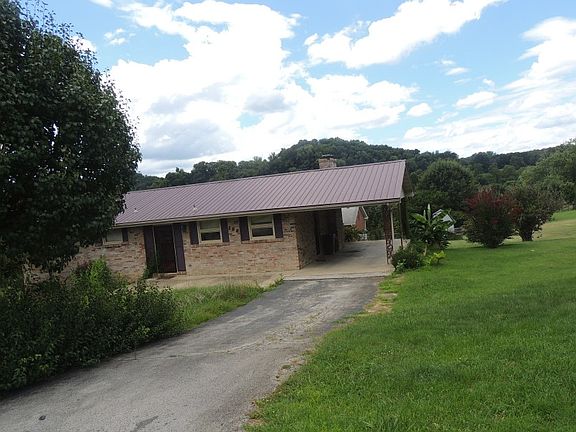 2nd image of 390 Brentwood Dr