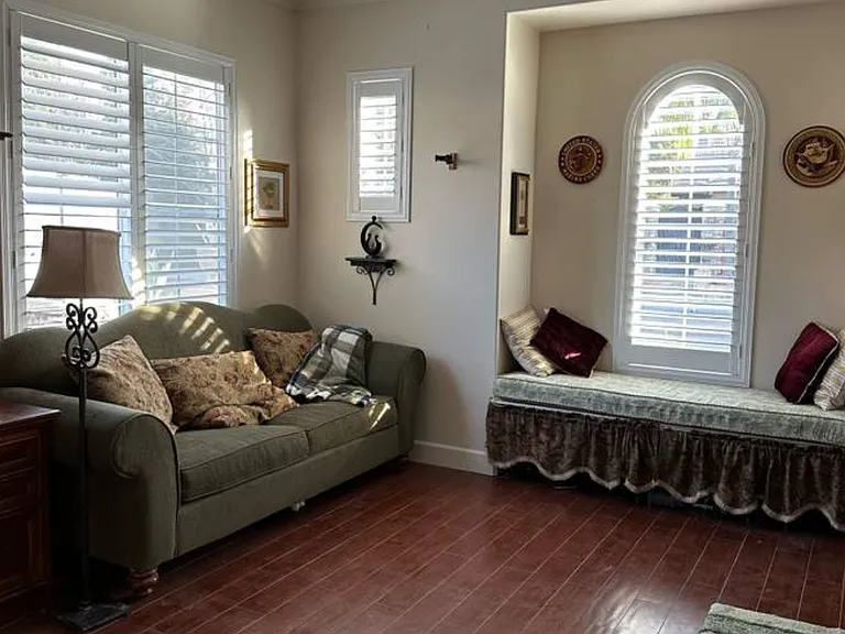1434 N Cherry Ln — Photo 2