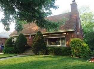 9237 S Mozart Ave, Evergreen Park, IL 60805