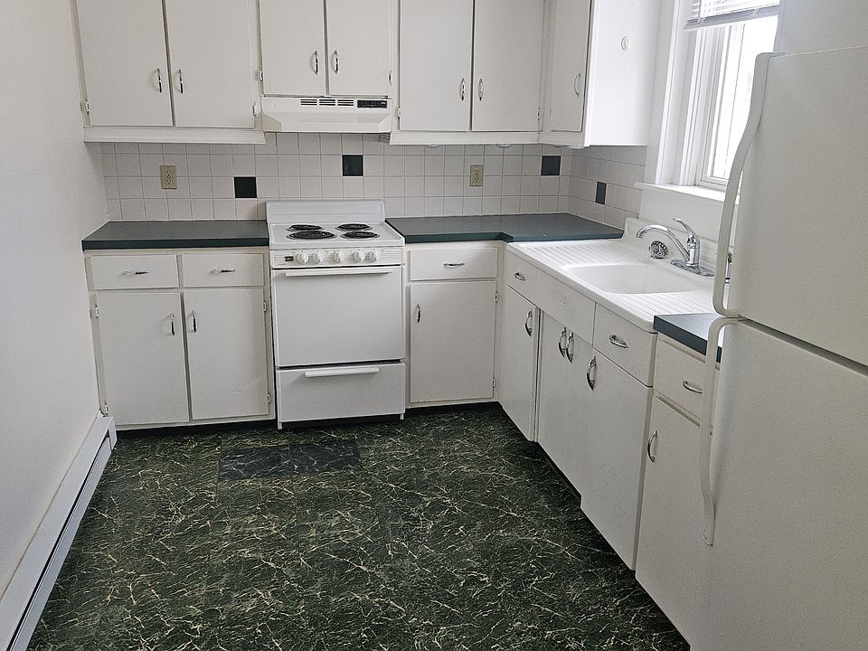 1st image of 281-283 E Main St