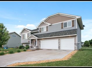 17587 311th St, Shafer, MN 55074