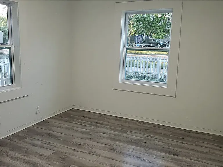 1690 Townsend St — Photo 10