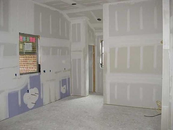 4th image of 224 Crenshaw Dr