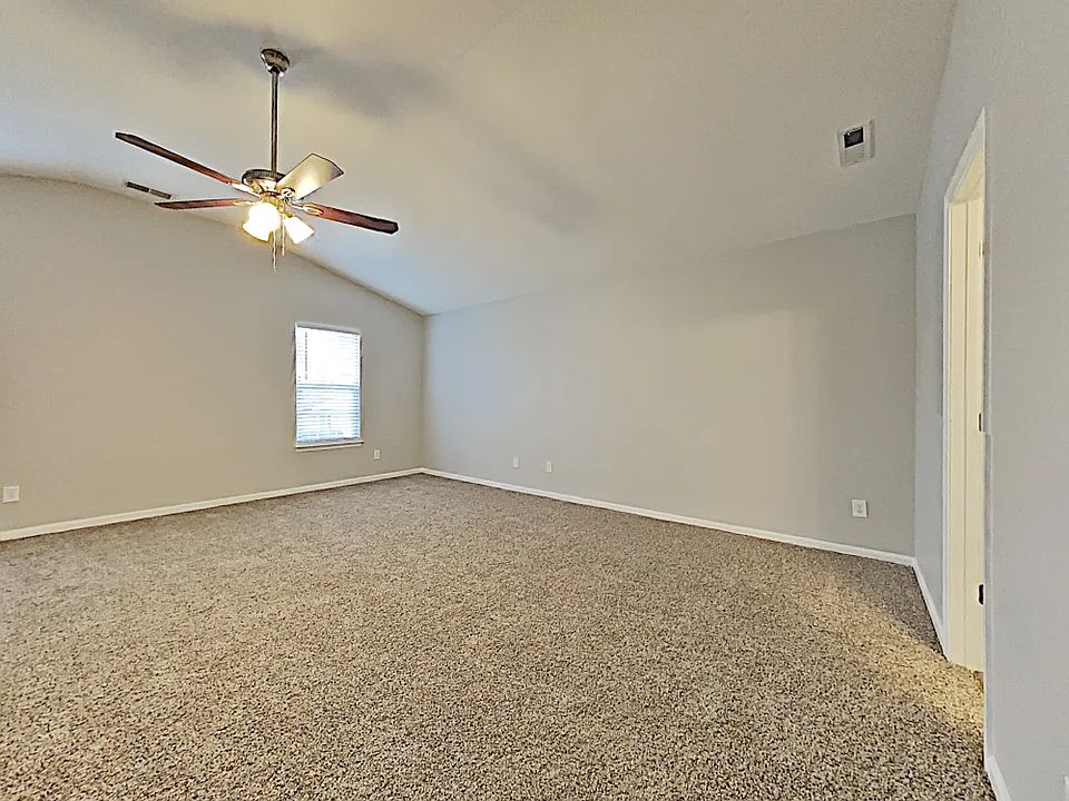 1st image of 4933 Autumn Oak Dr