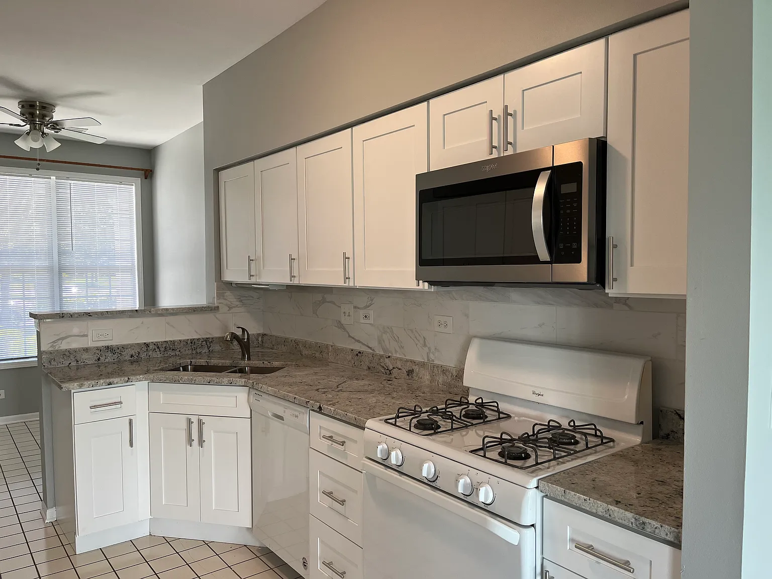 3 bed, 2.5 bath, 1546 sqft, $2,700 — Photo 3