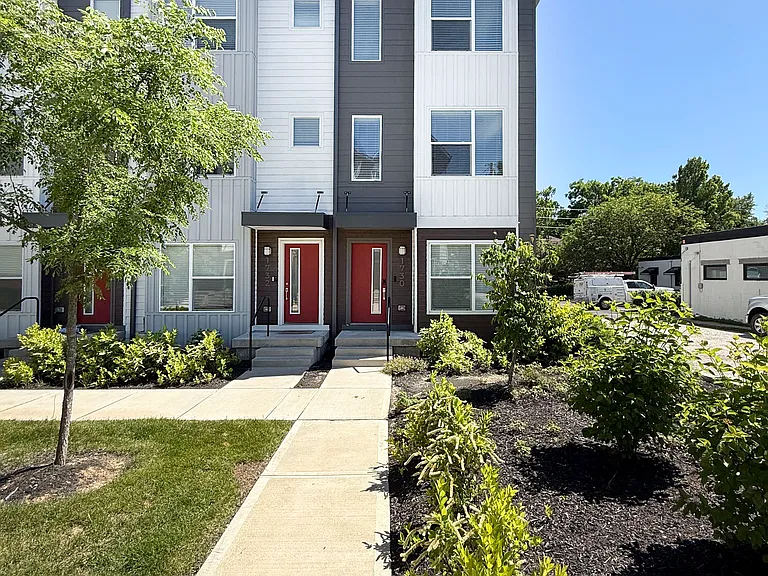 1732 Alloy Dr — Photo 3