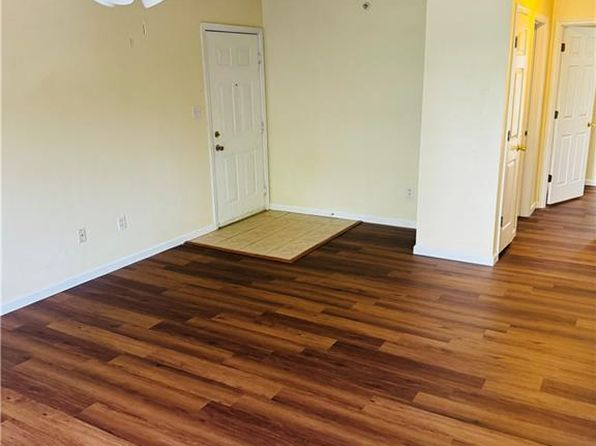 virginia-beach-virginia-440986374 picture