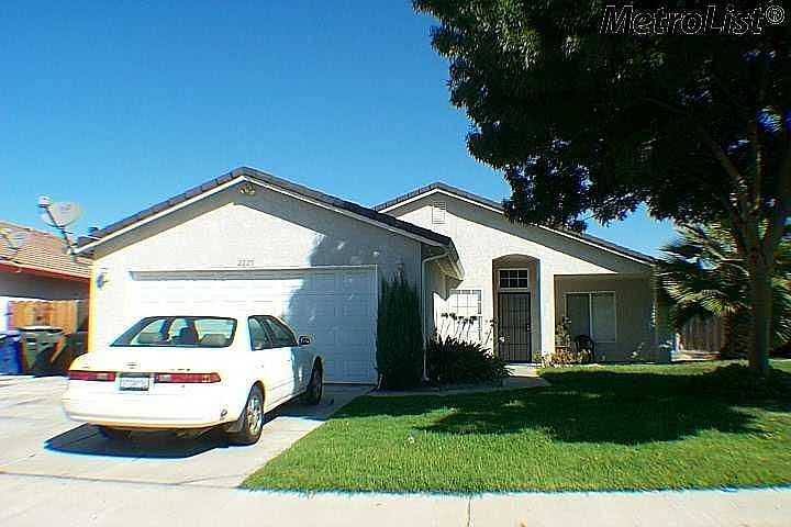1st image of 2225 Park East Dr