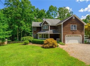 10 Great Quarter Rd, Sandy Hook, CT 06482