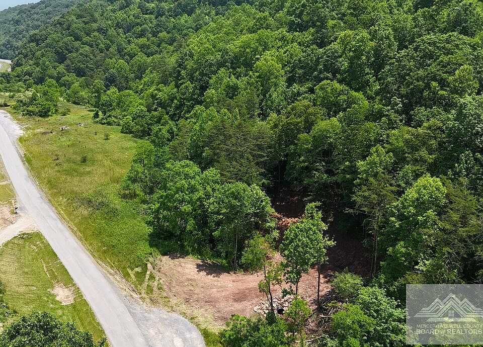 1st image of 11 Possum Hollow Rd