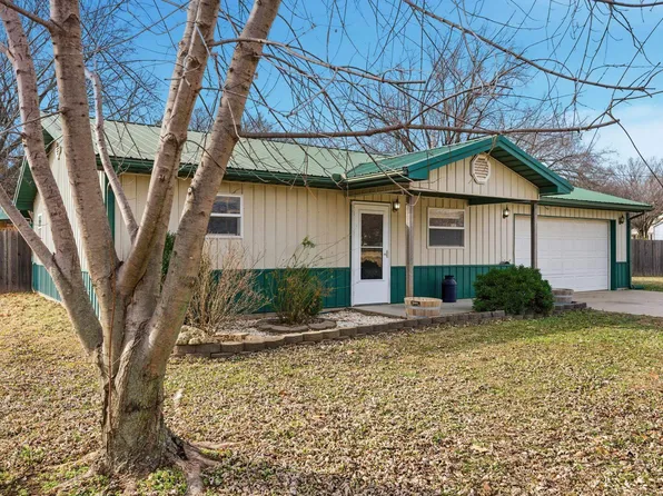 811 N East St, Leon, KS 67074