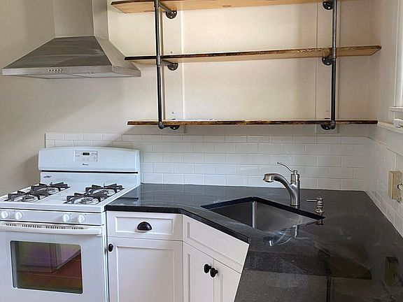 granite countertop, full pantry,