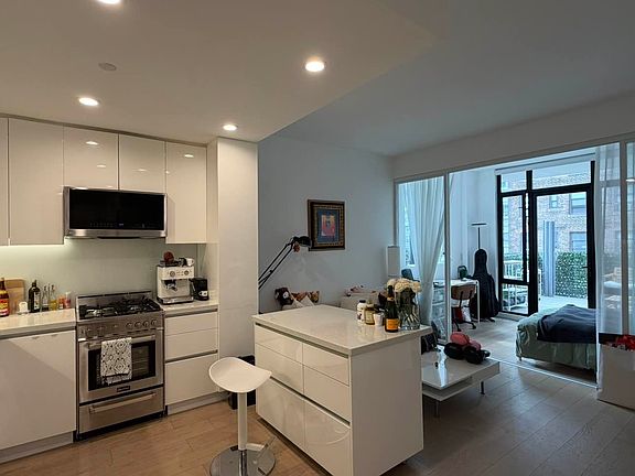 3rd image of 148 E 24th St APT 11B