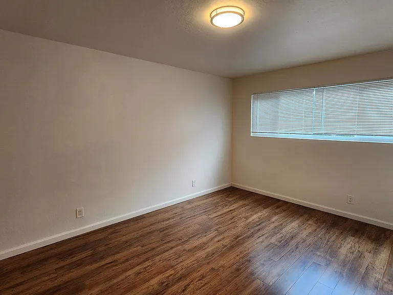 3809 Maybelle Avenue — Photo 12