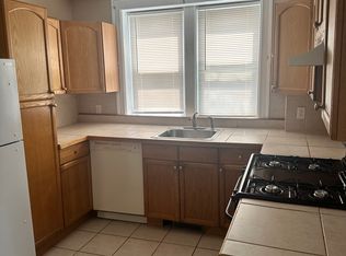 20 Charles St, Lodi, NJ 07644