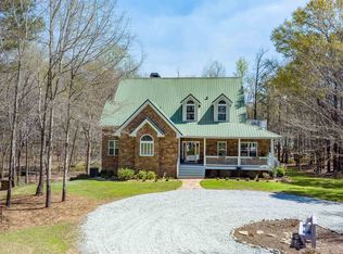 1261 White Oak Dr, White Plains, GA
