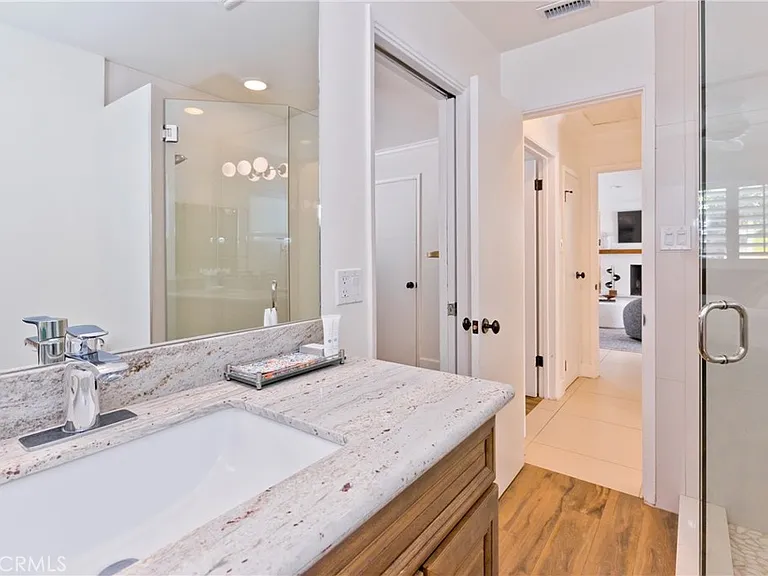 1057 E Marshall Way — Photo 27