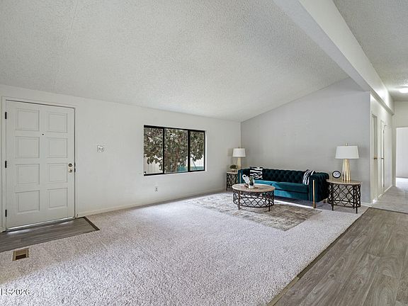 2nd image of 52 Avenue De La Bleu De Clair
