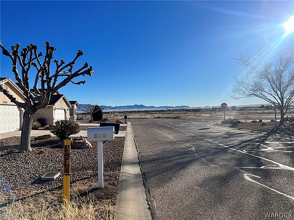 4th image of 3339 E Cane Drive