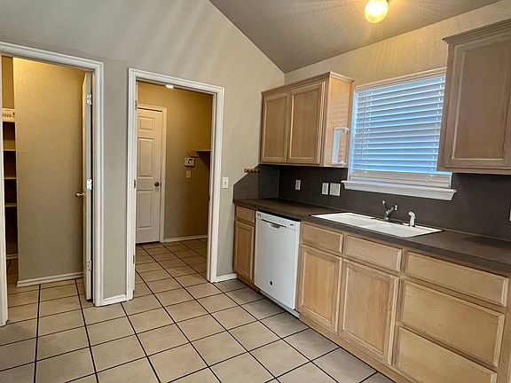 5th image of 3509 Buckingham Pl