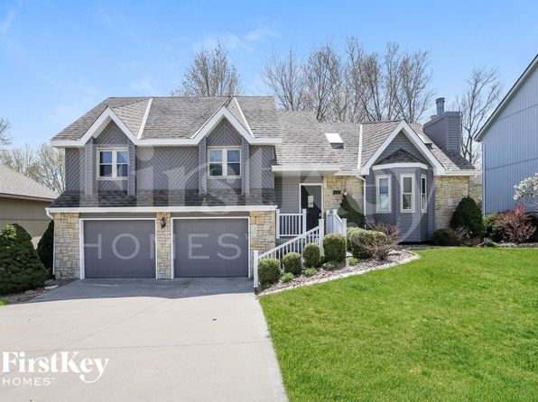 8321 N Highland Ave