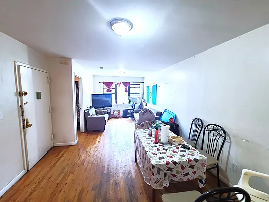 Rented by Dwelling NY Realty Inc | media 10