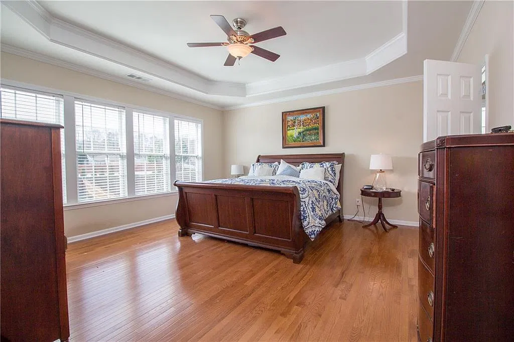 4 bed, 3.5 bath, 2834 sqft, $2,700 — Photo 4