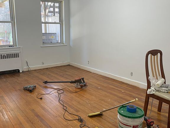 2nd image of 3704 Oceanic Ave