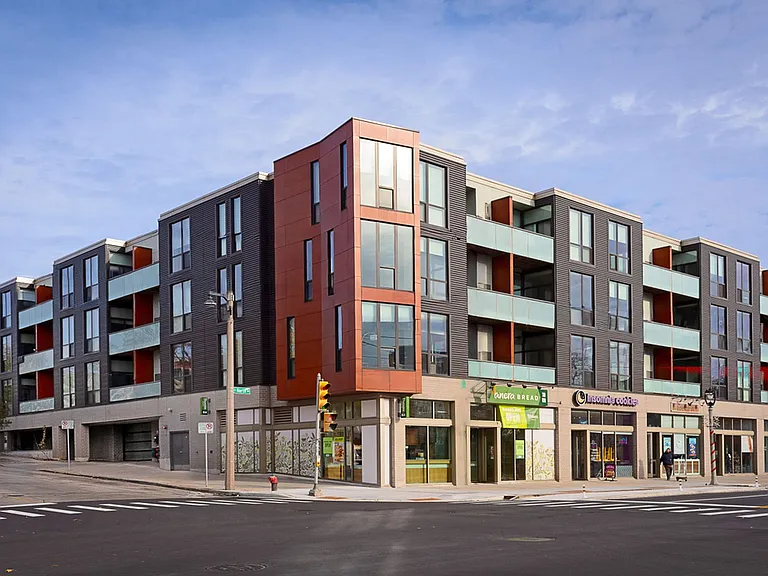 Edge on North — Photo 3