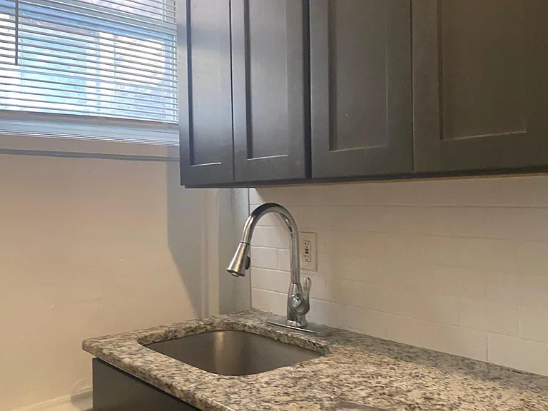 7022 Woodland Ave #A — Photo 4