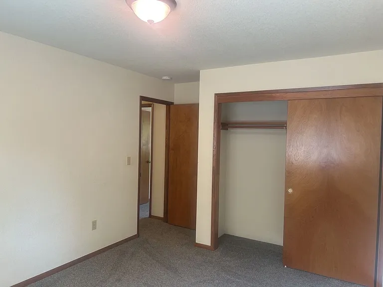 2149 Woodcrest Ct — Photo 38