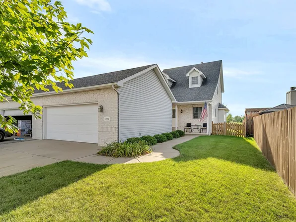 220 S Will Rd #2, Coal City, IL 60416
