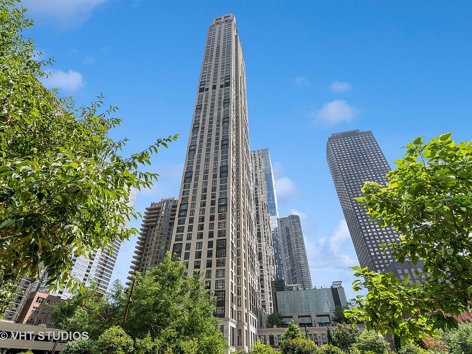 1st image of 451 E Grand Ave #5006