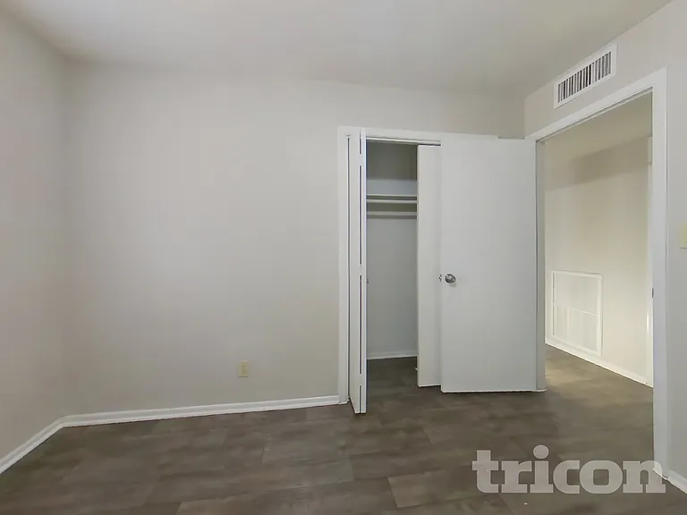 4323 W Poinsettia Dr — Photo 10