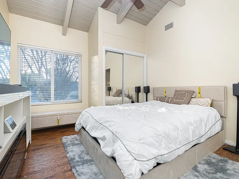 2604 N Tustin Ave #D — Photo 18