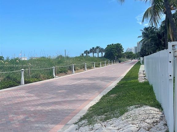 4th image of 6345 Collins Ave APT 917