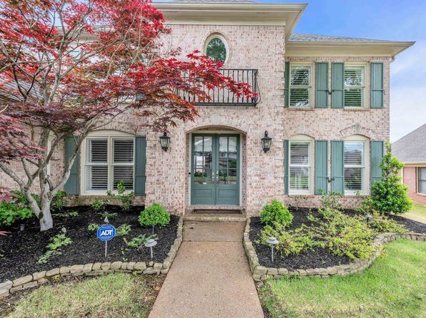 8961 River Pine Dr, Cordova, TN 38016