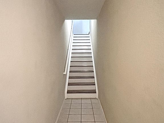 3rd image of 104 SW Peacock Blvd APT 204