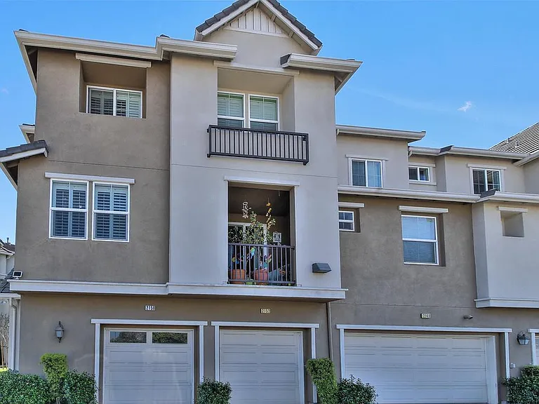 2152 Sheffield Dr — Photo 18