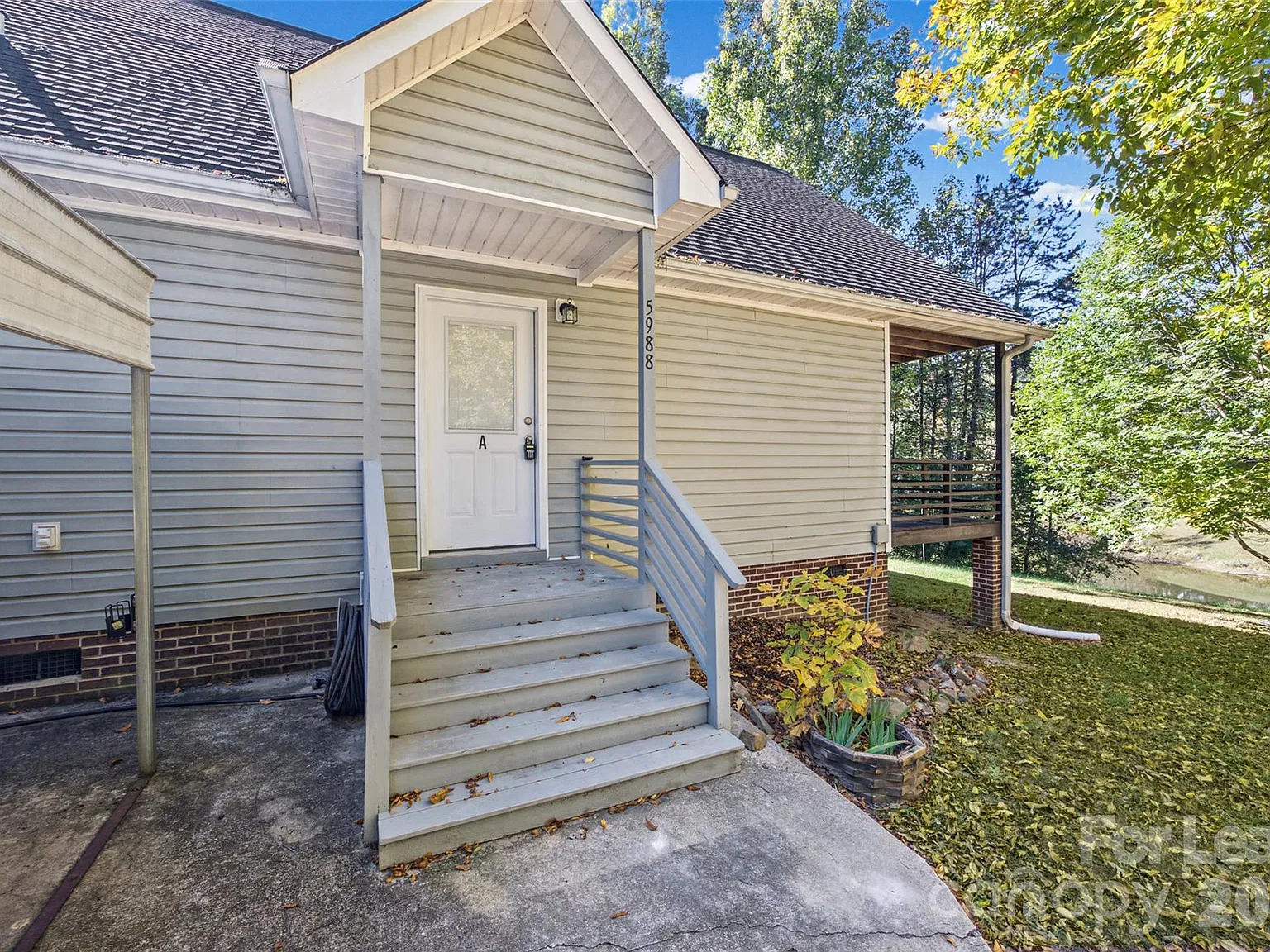 1 bed, 1.0 bath, 780 sqft, $1,350 — Photo 3
