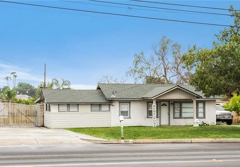 804 W Gladstone St — Photo 8