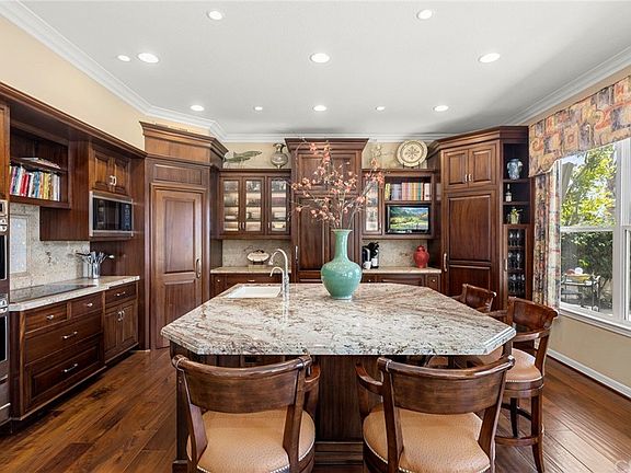 4th image of 827 S Canyon Mist Ln