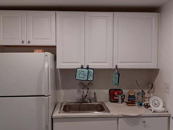 4th image of 17090 NE 14th Avenue #211