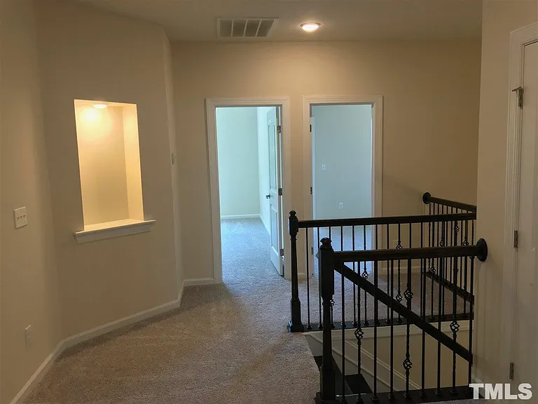 1907 Blue Jay Point — Photo 12