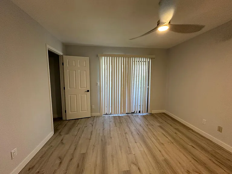 2531 Waters Edge Dr — Photo 40