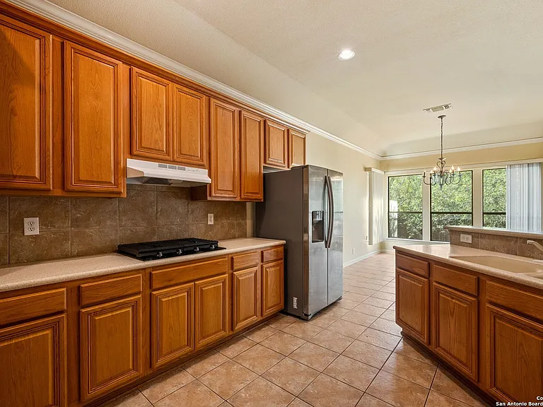 23715 Legend Crst — Photo 12