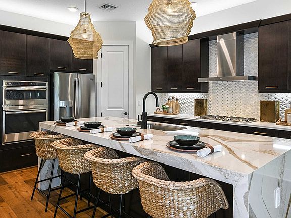 3rd image of 5675 Saint Armands Way